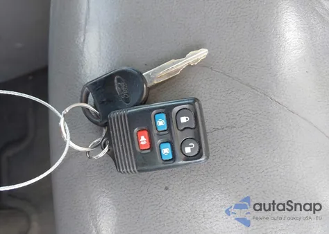 2004 Ford Freestar Limited из США, поврежденный, VIN 2FMDA58244BB22717